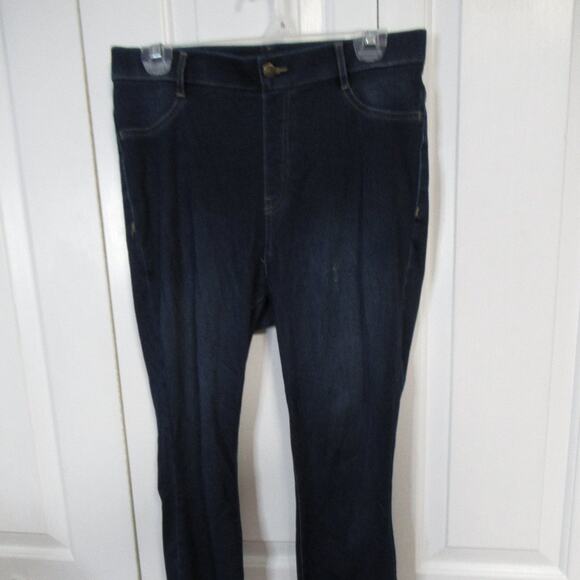 Time & Tru Jegging Jean - Picture 1 of 2